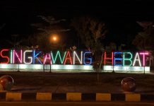 LAMPU SINGKAWANG HEBAT DI TAMAN CAHAYA MADANI GAYUNG BERSAMBUT