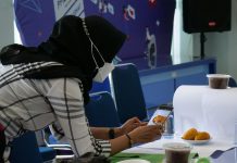 PRAKTIK FOTO PRODUK MENGGUNAKAN GAWAI