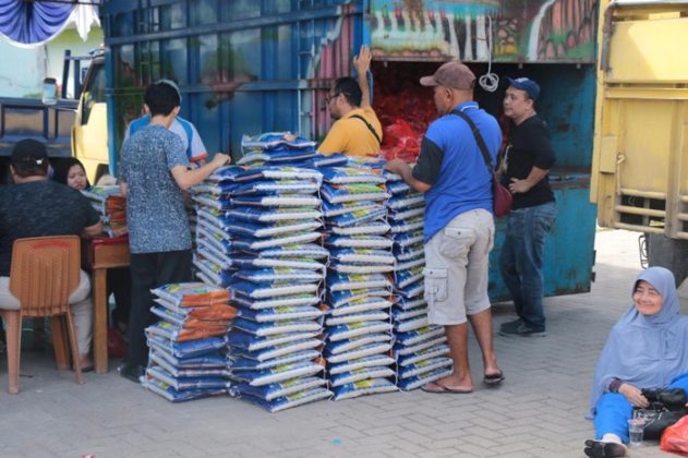 Operasi Pasar Tahap V Sebar 1.650 Paket Bahan Pokok Murah - Media ...