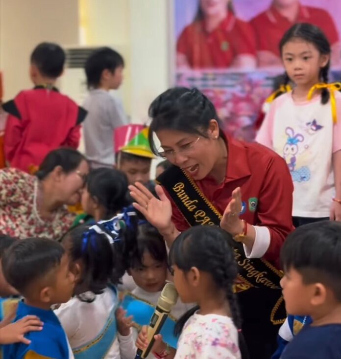 0494316B-4C69-43D8-AEC2-E9AB53F9F10F