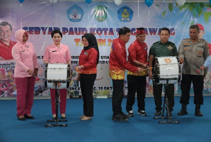 07EA673D-DF72-412A-A34B-DB58FFF28971