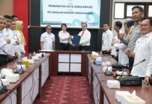 Pemkot–Kejari Singkawang Teken Kerja Sama Bantuan Hukum Perdata dan TUN