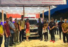 Pemkot Serahkan Ambulans Bantuan Bank Kalbar, Wali Kota: Untuk Percepat Layanan Darurat