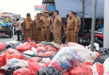 Tumpukan Sampah di Jalan Kalimantan Ditertibkan, Pemkot Singkawang Tegaskan Bukan TPS