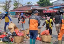 Beri Efek Jera, Pemkot Singkawang Tegaskan Sanksi Buang Sampah Sembarangan